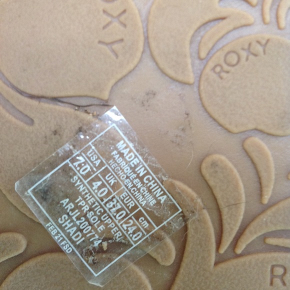 ROXY sz7 braided 5 crisscross band slides. Never worn, new stickers on bottoms. - Picture 6 of 7